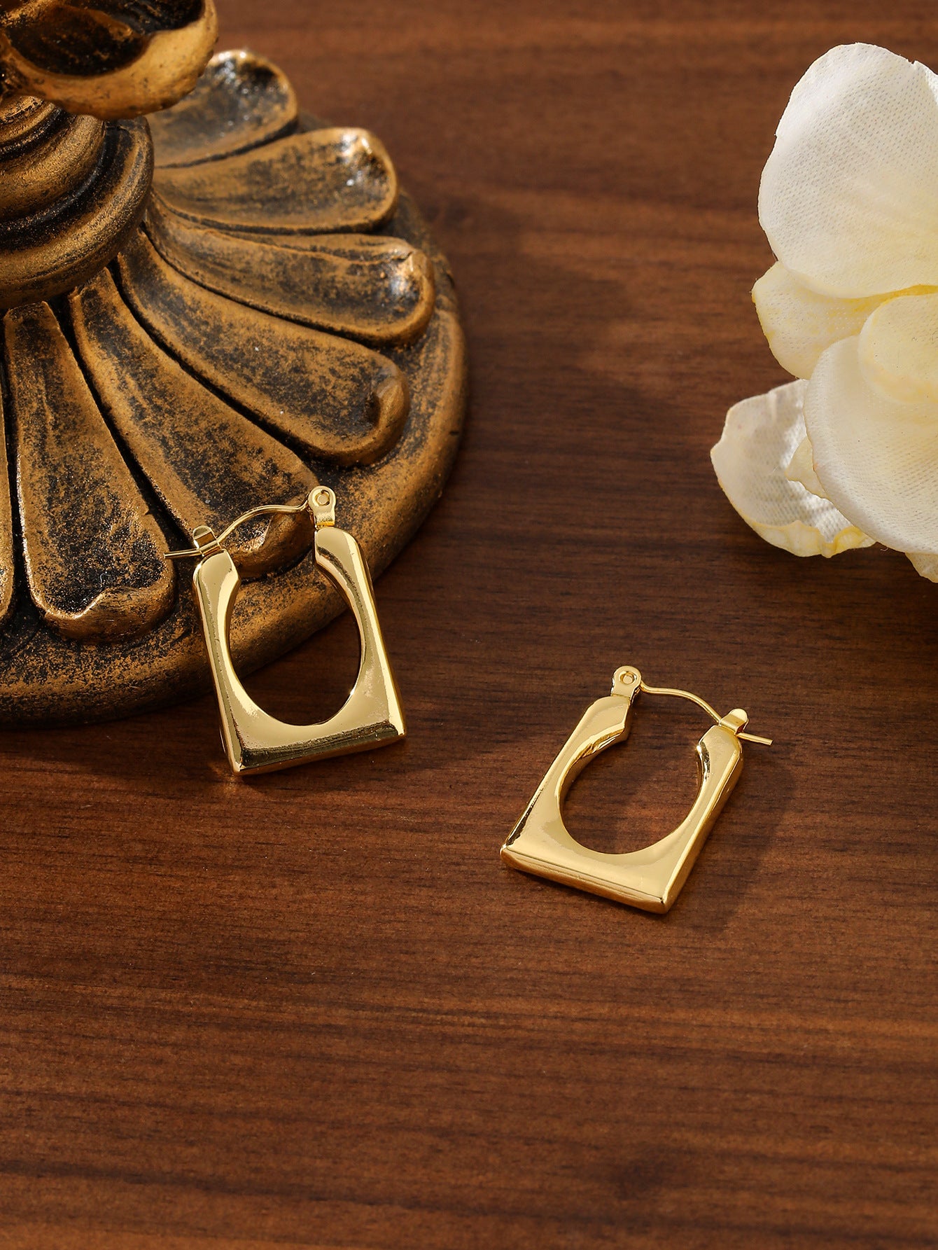 GOLD HOOP EARRINGS