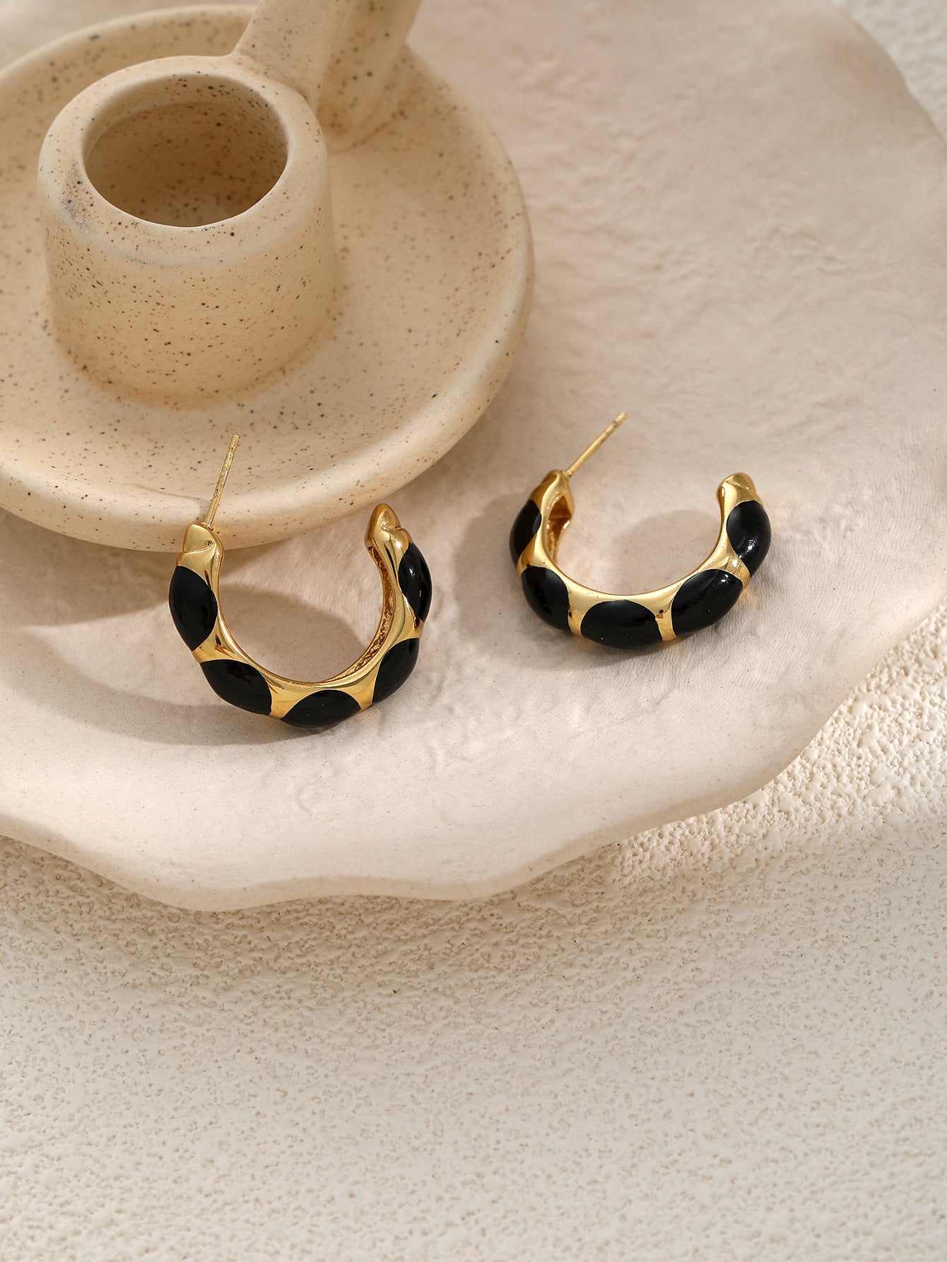 ENAMEL HOOP EARRINGS