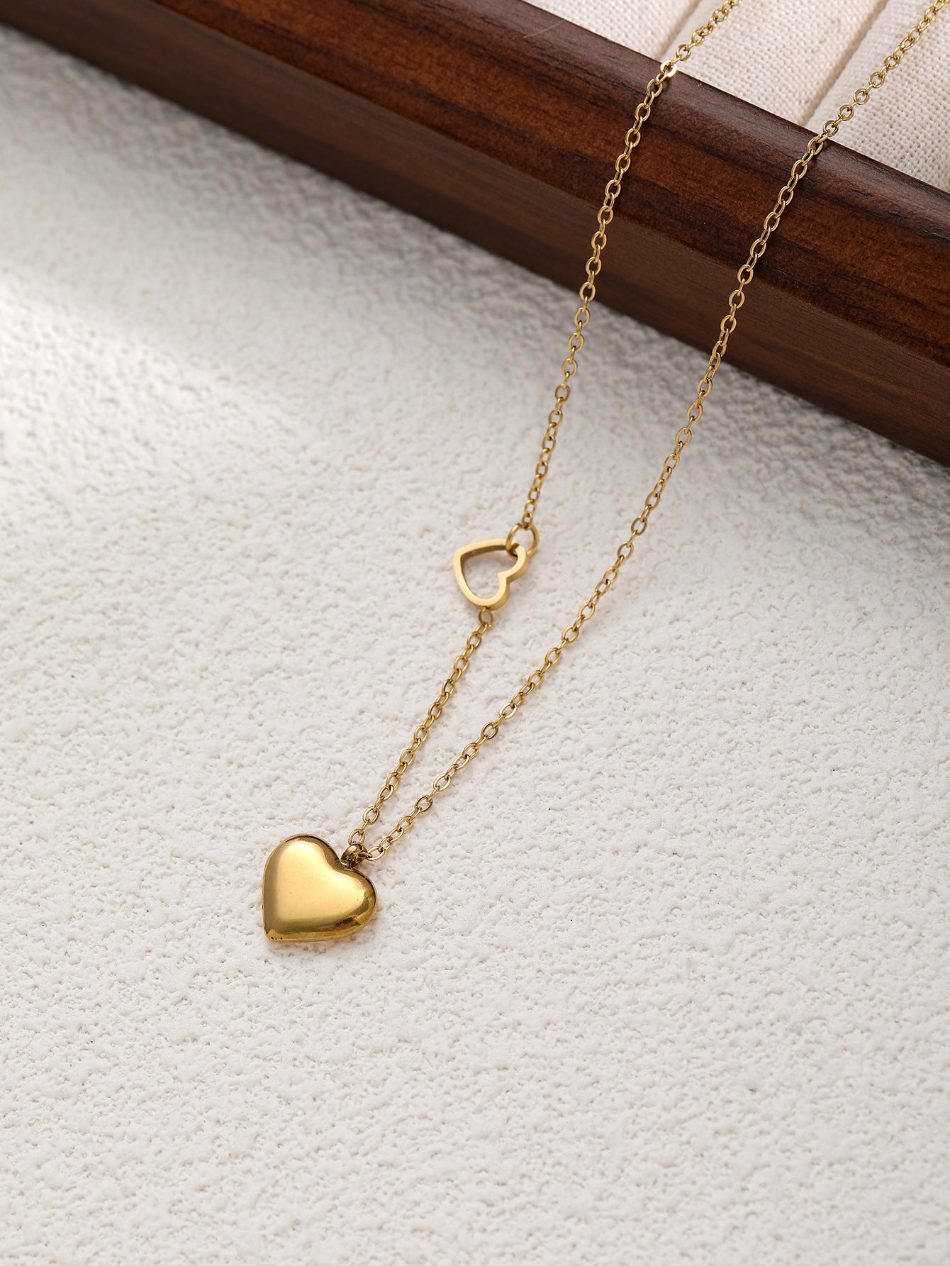 GOLD HEART PUFFY NECKLACE