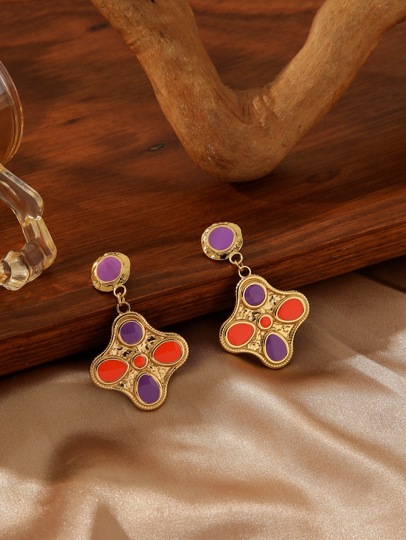 ENAMEL LUCKY CLOVER EARRINGS