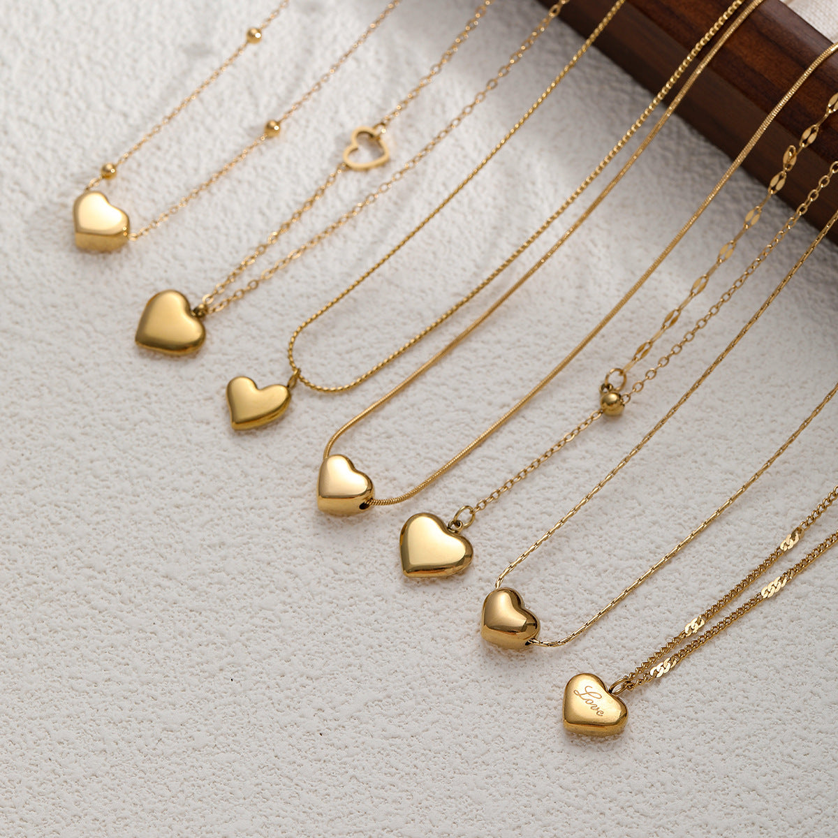 GOLD HEART PUFFY NECKLACE