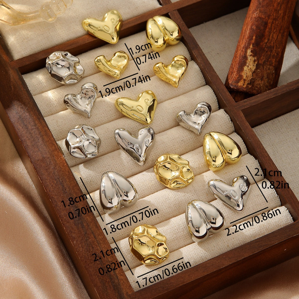 HEART STUD EARRINGS