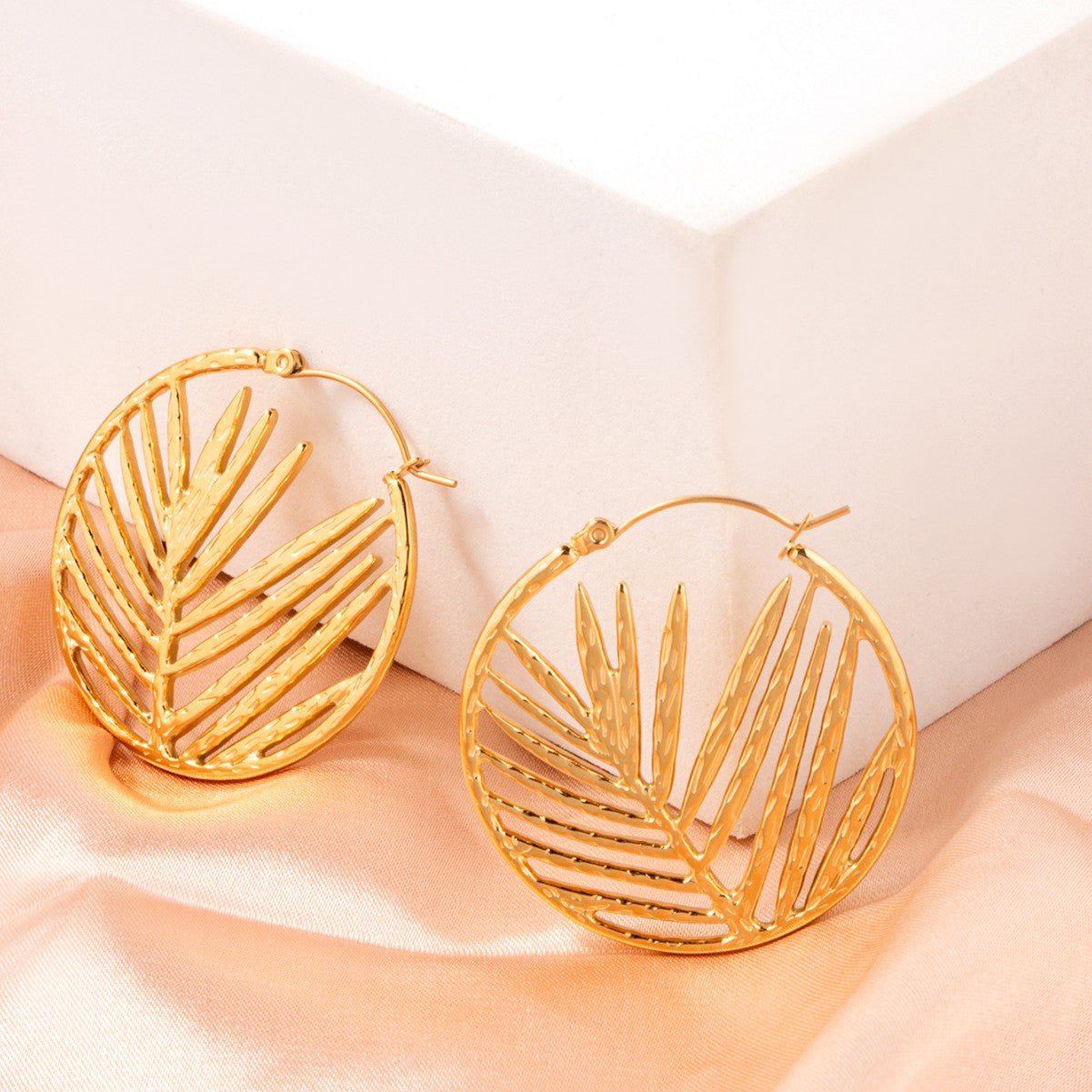 GOLD LEAF HOOP EARRINGS