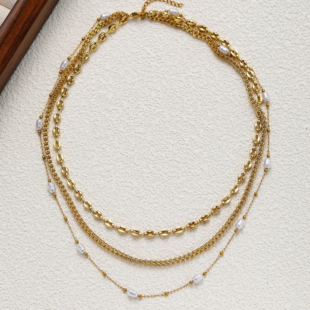 MIXED CHAIN PEARL NECKLACE