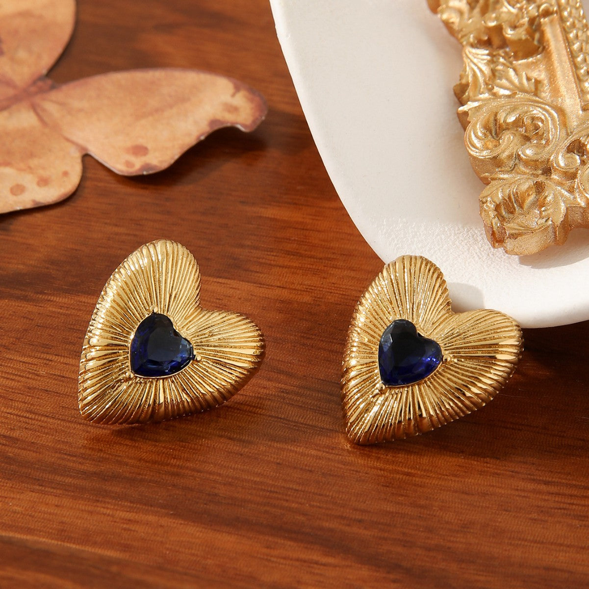 HEART STUD EARRINGS