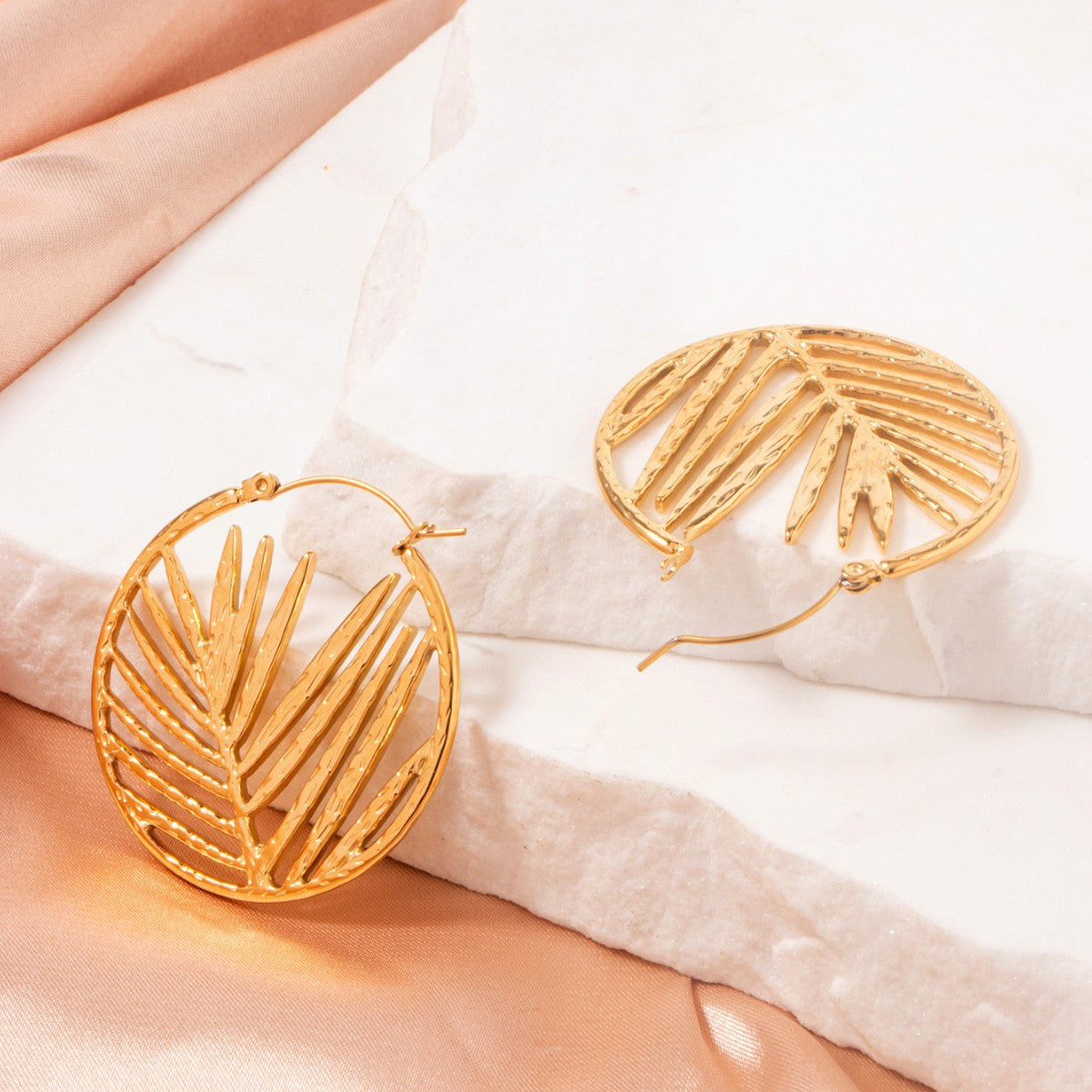 GOLD LEAF HOOP EARRINGS