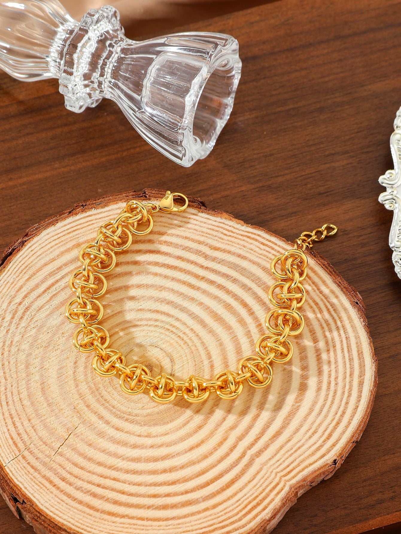 GOLD CHAIN BRACELETS